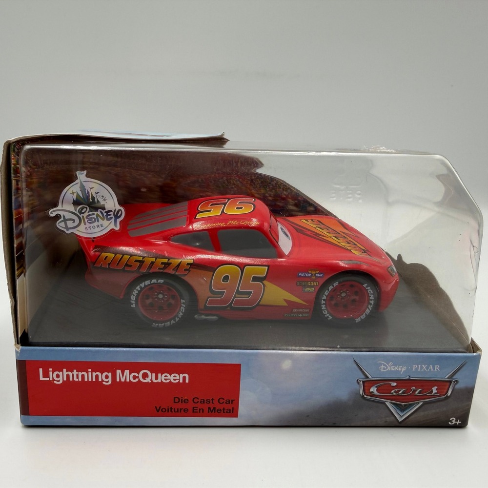 Disney Store Pixar Cars Lightning McQueen Die Cast Car Red 1:43 Scale 4718-W
